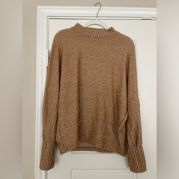 Urban Outfitters Mockneck Sweater - Picture 1 of 2
